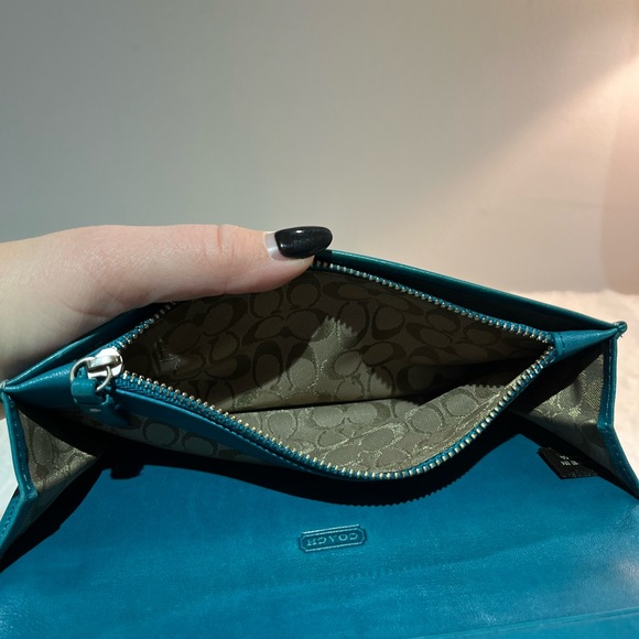 Teal Coach wallet - Picture 3 of 5